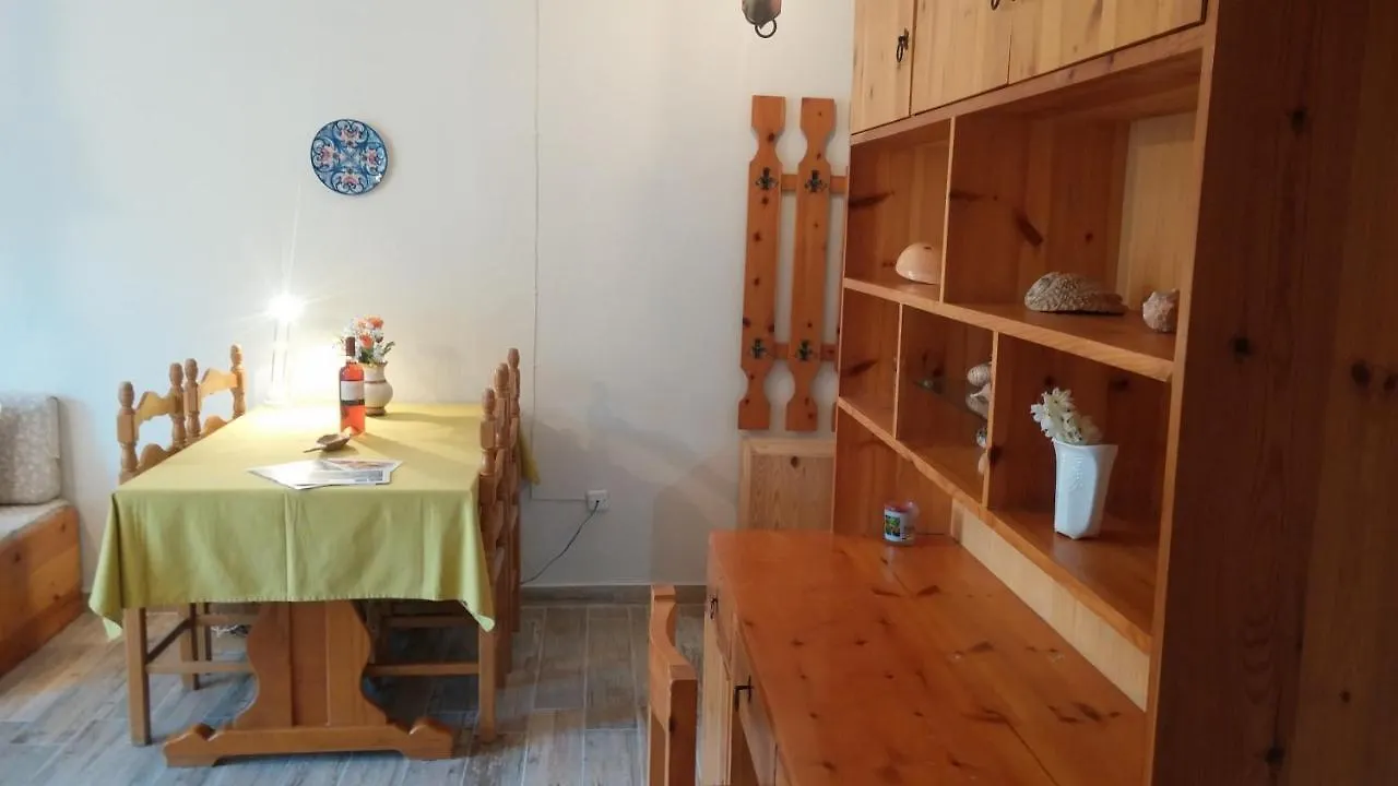 Daniil'S Seafront Apartment Nikiti