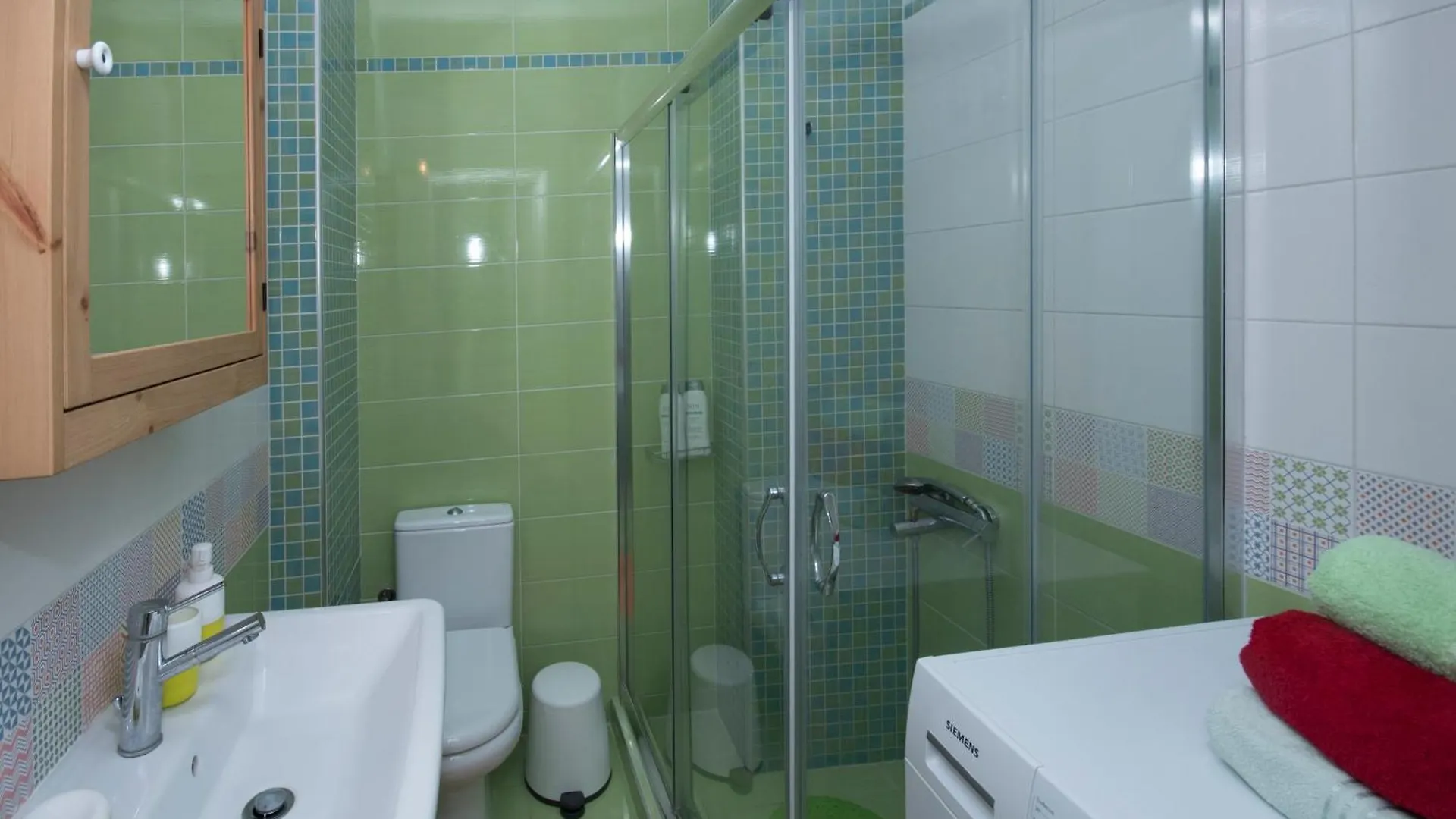 Daniil'S Seafront Apartment Nikiti