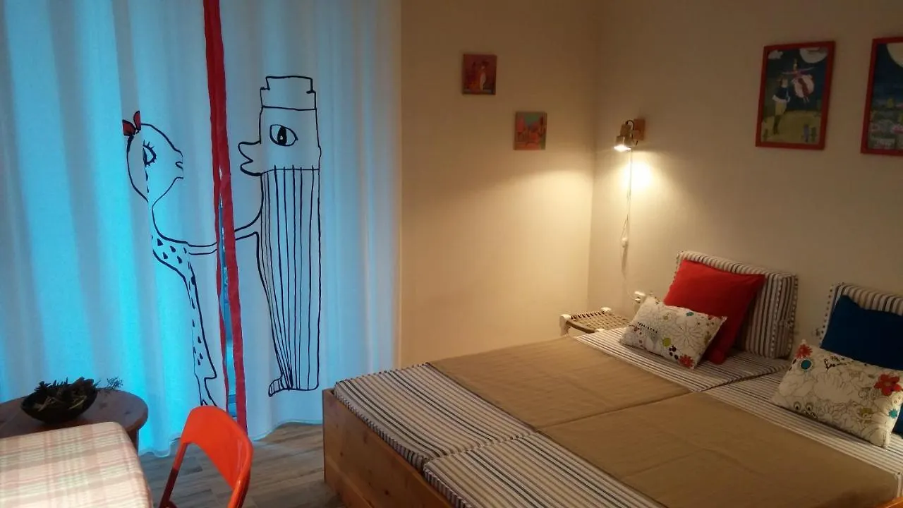 Daniil'S Seafront Apartment 니키티
