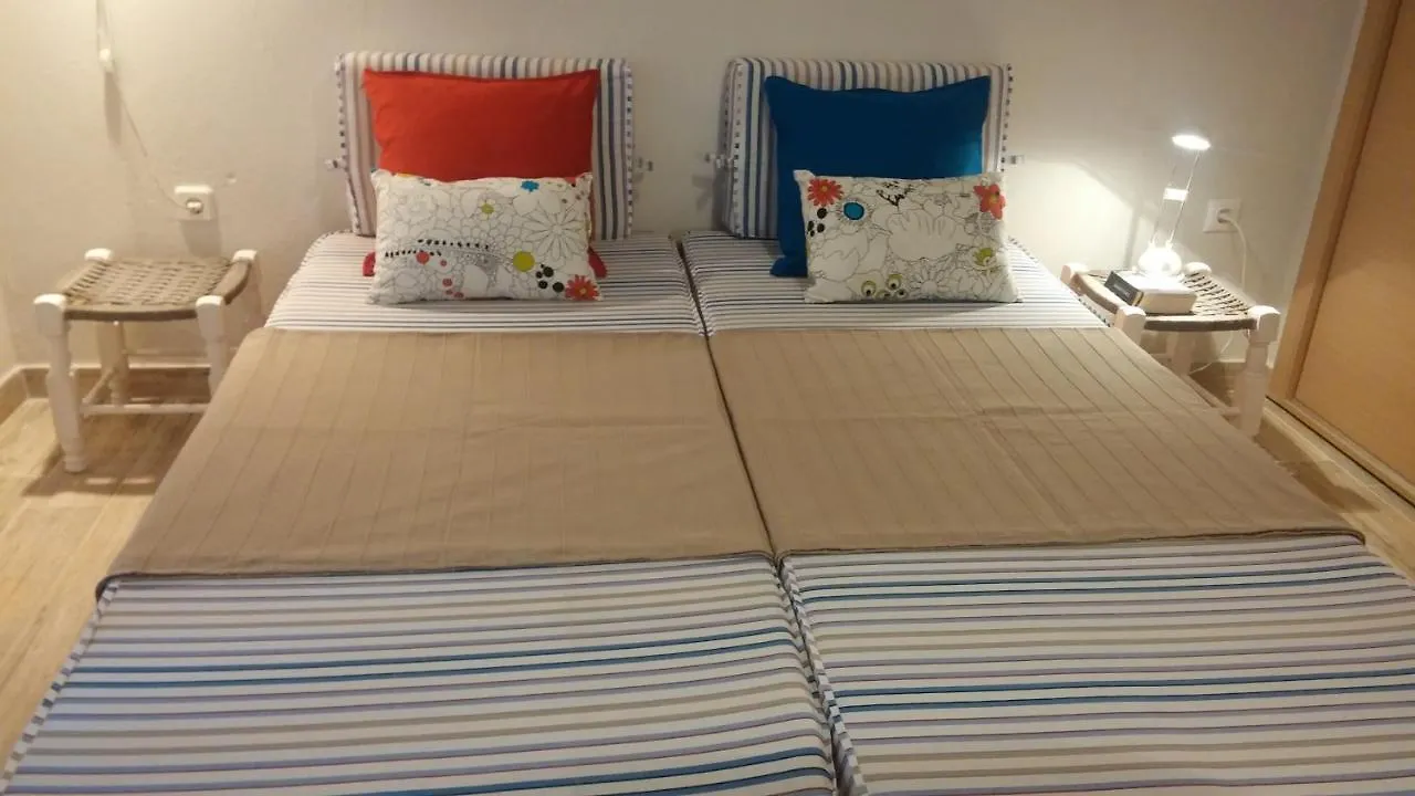 Daniil'S Seafront Apartment 니키티